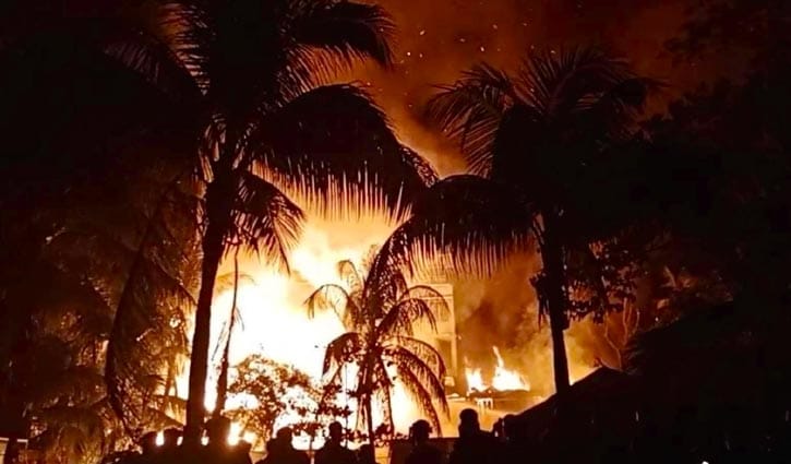 বরগুনায় আগুনে পুড়েছে ৩টি ঘর