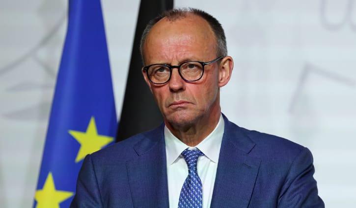 জার্মান কর্মীদের ঘনঘন অসুস্থতা নিয়ে ক্ষোভ প্রকাশ করলেন চ্যান্সেলর