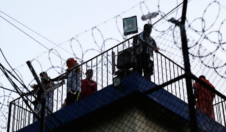 গুয়াতেমালায় তিনটি কারাগার দখল করে ৪৬ জনকে জিম্মি করল বন্দিরা