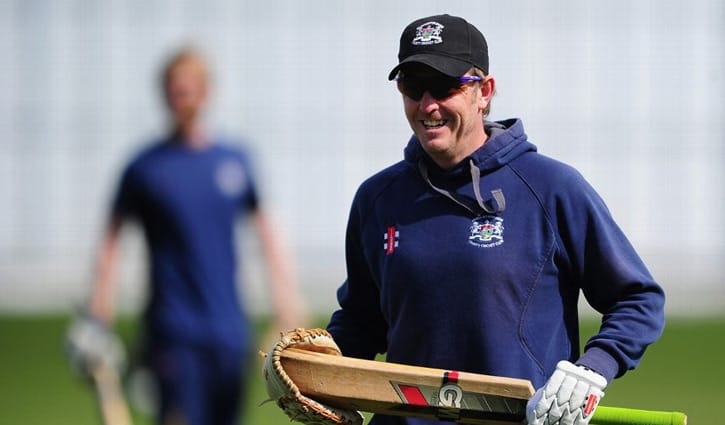 বিশ্বকাপের আগে নেপালের বোলিং পরামর্শক হার্ভি