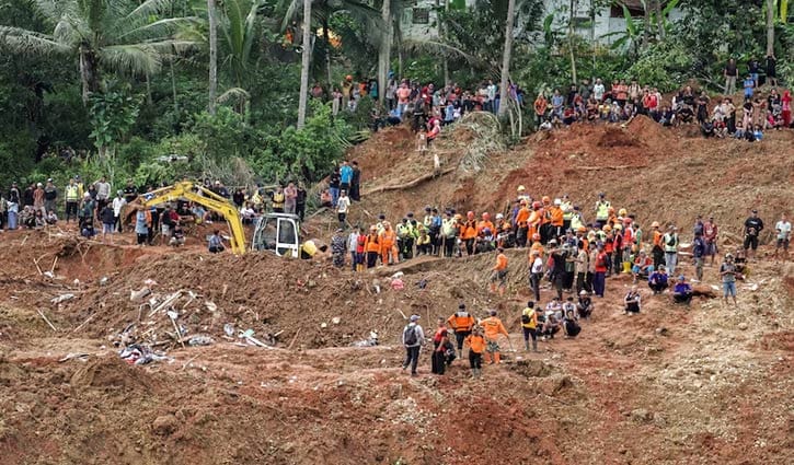 ইন্দোনেশিয়ায় ভূমিধসে নিহত ৭, নিখোঁজ ৮৮