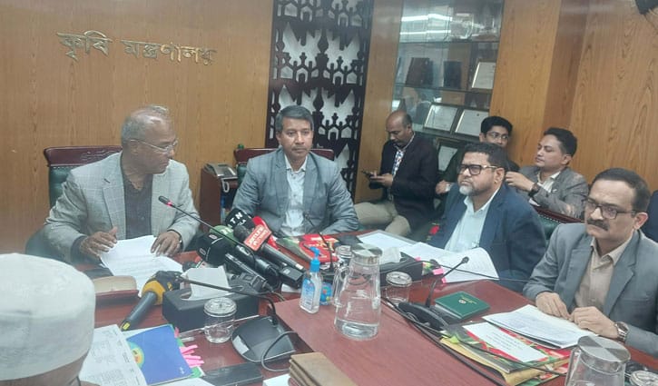 আলুচাষিদের প্রণোদনা দেবে সরকার: কৃষি উপদেষ্টা