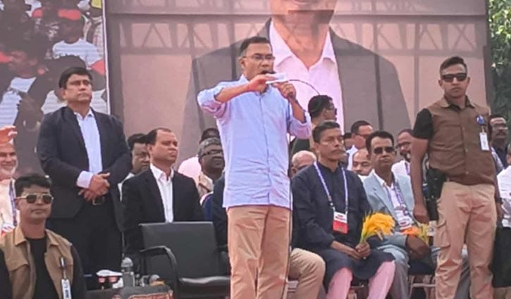 নারীদের পেছনে ফেলে দেশকে সামনে নেওয়া সম্ভব নয়: তারেক রহমান