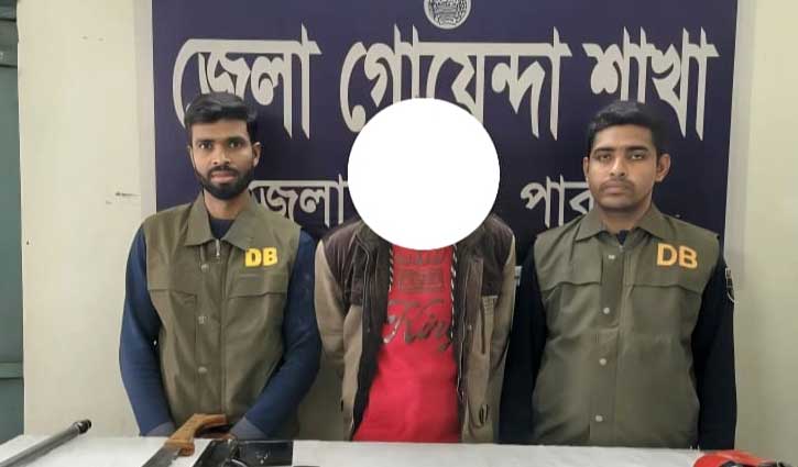 পাবনায় অস্ত্রসহ কিলার জাহিদ গ্রেপ্তার 
