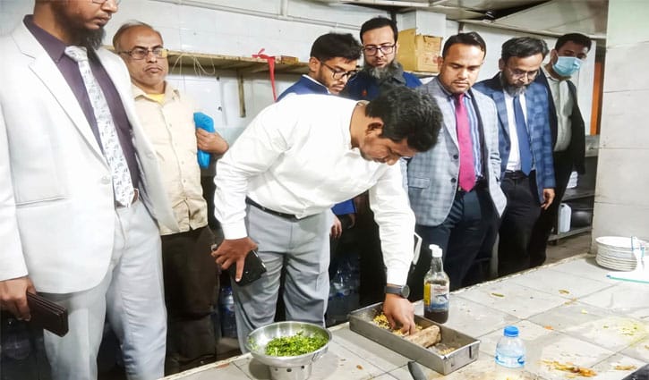 রাজশাহীতে খাদ্য আইন লঙ্ঘনে ৪ প্রতিষ্ঠানকে জরিমানা