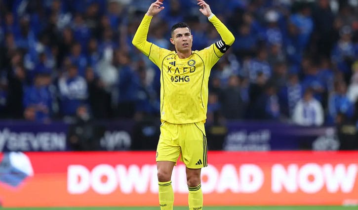 বিতর্কের ঘনঘটায় নতুন মোড়: আল-নাসর ছাড়ার পথে রোনালদো