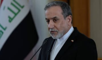 তুরস্কে আলোচনার মাধ্যমে মার্কিন সামরিক পদক্ষেপ এড়াতে চায় ইরান