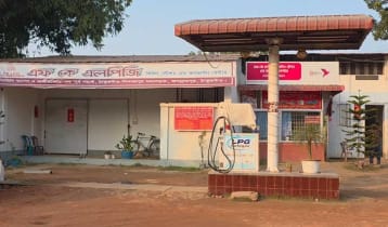 ঠাকুরগাঁওয়ে এলপিজি সংকটে গ‍্যাস স্টেশন বন্ধ, যান চলাচল ব্যাহত