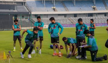 অদম্য বাংলাদেশ টি-টোয়েন্টি কাপ: কারা খেলবেন? কে কোন দলে খেলবেন?