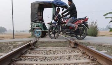 নীলফামারীর অরক্ষিত লেভেল ক্রসিংয়ে এক বছরে নিহত ১৪