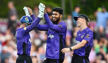 স্বপ্নের ঠিকানায় ডানা মেলে উড়ছেন রিশাদ