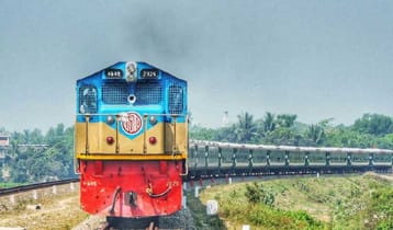 ঝিনাইদহে ট্রেনে পাথর নিক্ষেপ, ৩ কিশোর আটক