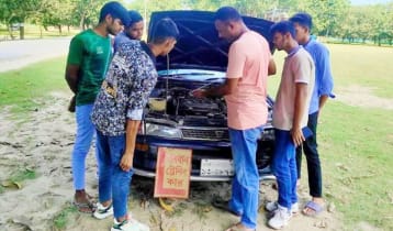 চাঁপাইনবাবগঞ্জে নিয়ম ভেঙে সড়কে অদক্ষ চালক