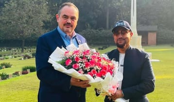 মার্কিন রাষ্ট্রদূতের চট্টগ্রাম ওয়ার সিমেট্রি পরিদর্শন