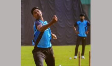 ৬ কোটি ৪৪ লাখ রুপিতে লাহোর কালান্দার্সে মোস্তাফিজ