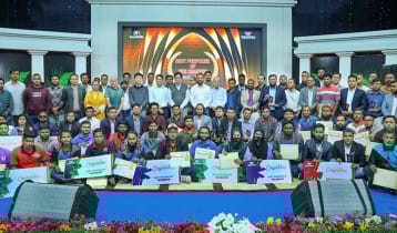 ওয়ালটন হাই-টেকে পণ্য উৎপাদনে অবদান রাখায় দুই শতাধিক পুরস্কৃত ওয়ালটন হাই-টেকে পণ্য উৎপাদনে অবদান রাখায় দুই শতাধিক পুরস্কৃত