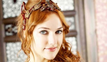 যিনি ‘হুররেম সুলতান’, তিনিই ‘মেরিয়েম উজারলি’ যিনি ‘হুররেম সুলতান’, তিনিই ‘মেরিয়েম উজারলি’