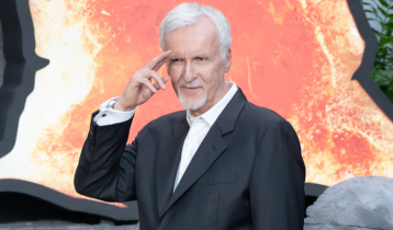 ক্ষমতাধর যুক্তরাষ্ট্রে কেন আর বসবাস করবেন না ‘টাইটানিক’ পরিচালক?