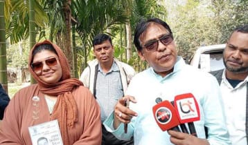 ‘ভোটের মাঠে গোলকিপার নেই, স্ট্রাইকার অনেক’