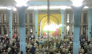 বায়তুল মোকাররমে মুসল্লিদের ঢল, পালিত হচ্ছে শবে বরাত বায়তুল মোকাররমে মুসল্লিদের ঢল, পালিত হচ্ছে শবে বরাত