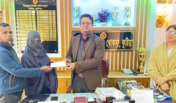 দরিদ্র মেধাবী শিক্ষার্থীর পাশে দাঁড়ালেন ইউএনও মাহমাদুল হাসান