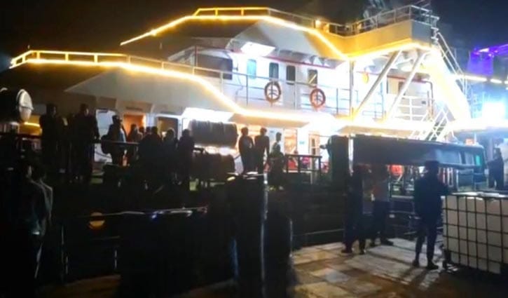 যান্ত্রিক ত্রুটিতে সেন্টমার্টিনে আটকে পড়ে কর্ণফুলী, ৪ ঘণ্টা পর যাত্রা