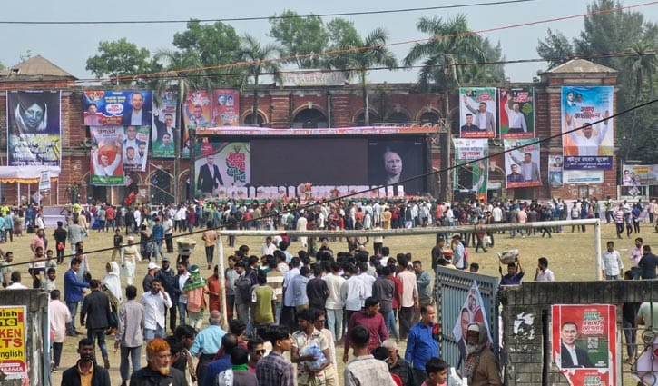 ফেনীতে তারেক রহমানের সভা, জড়ো হচ্ছেন নেতাকর্মীরা