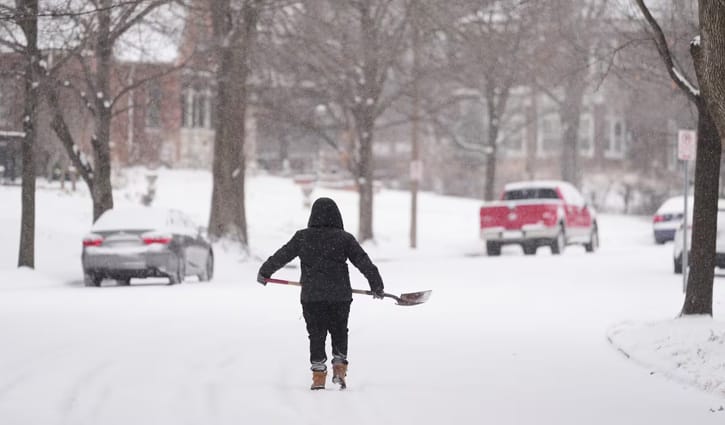 যুক্তরাষ্ট্রে দেড় লাখের বেশি গ্রাহক বিদ্যুৎহীন