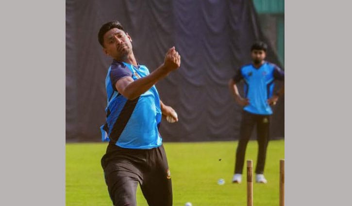 ৬ কোটি ৪৪ লাখ রুপিতে লাহোর কালান্দার্সে মুস্তাফিজ