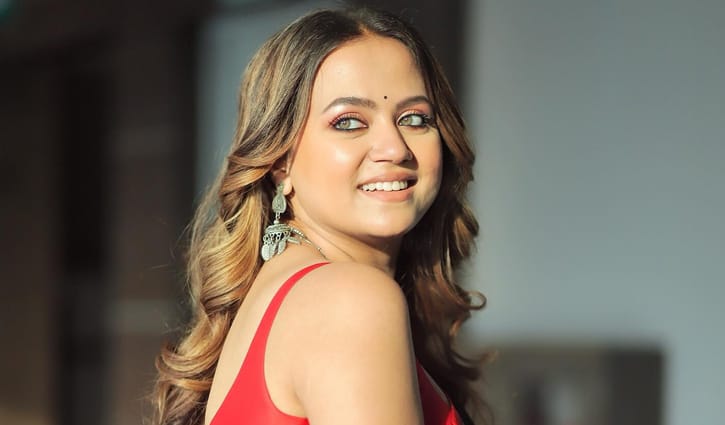 দুর্ঘটনার পর অভিনেত্রীকে মদ্যপ চালকের হেনস্তা