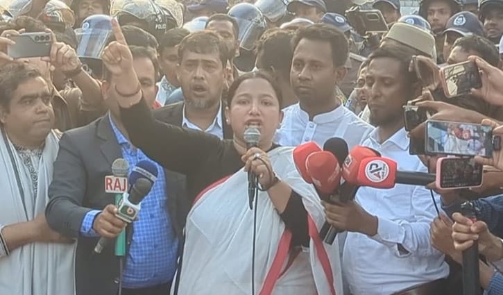 নিবন্ধনের দাবিতে ইসির সামনে বিক্ষোভ আমজনগণ পার্টির