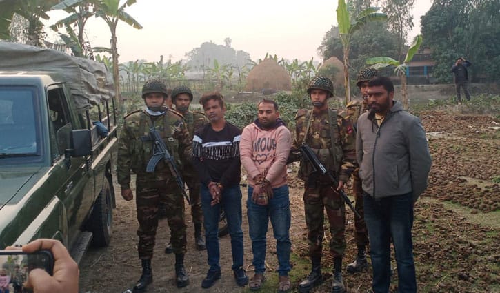 বগুড়ায় অস্ত্রসহ দুই শীর্ষ সন্ত্রাসী আটক