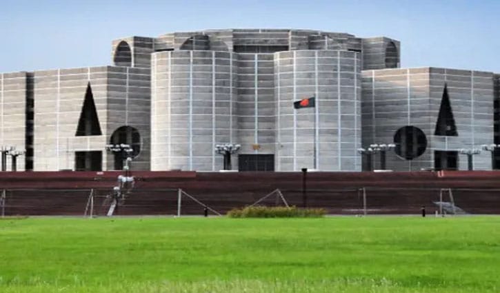 নির্বাচন ঘিরে সচিবালয়ে কড়া নিরাপত্তা, অবৈধ প্রবেশে ৩ জনের কারাদণ্ড