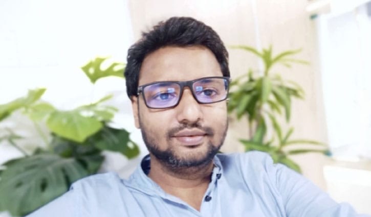 চকরিয়ায় বাসচাপায় আহত মোটরসাইকেলের চালক মারা গেছেন