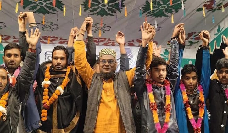 জামায়াতে যোগ দিলেন বিএনপি ও সহযোগী সংগঠনের শতাধিক নেতাকর্মী 