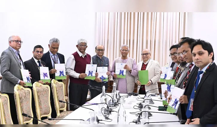 প্রধান উপদেষ্টার কাছে কর কাঠামো পুনর্বিন্যাস কমিটির প্রতিবেদন