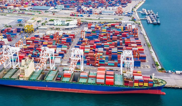 ছয়দিন পর চট্টগ্রাম বন্দরে কর্মচাঞ্চল্য