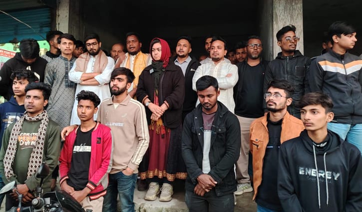 ধামরাইয়ে এনসিপির ক্যাম্পে ‘লুটপাট’, ভবন মালিক ও পুলিশের ‘ভিন্ন কথা’