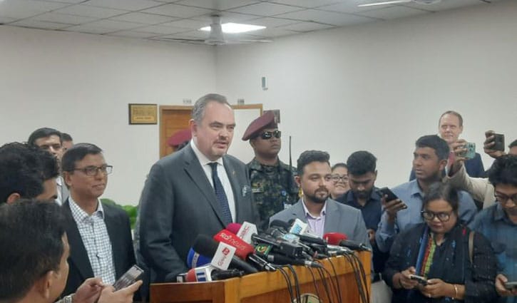 বাংলাদেশের নির্বাচনে যুক্তরাষ্ট্র কোনো পক্ষ নেয় না: রাষ্ট্রদূত 