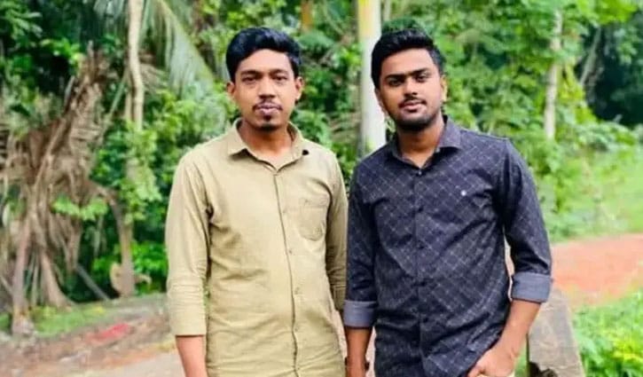 মোটরসাইকেলে পিকআপের ধাক্কা, প্রাণ গেল দুই বন্ধুর