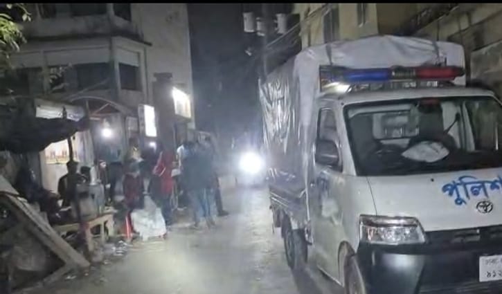 গাজীপুরে অতর্কিতে ককটেল ফাঁটিয়ে ২৪ লাখ টাকা ছিনতাই