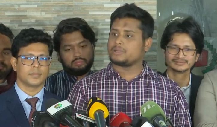 ‘ব্লাডি সিটিজেন’ বলে আবার তাদের কাছে ভোট চাইবেন, সেটা হবে না: হাসনাত