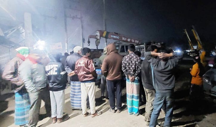 গোসলের ভিডিও ধারণের দায়ে সালিসে যুবককে পিটিয়ে হত্যার অভিযোগ