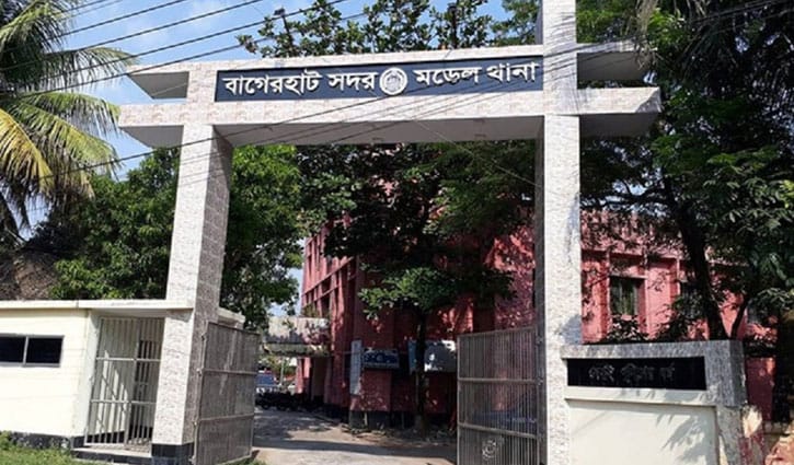 শৌচাগারে পড়ে ছিল গৃহবধূর গলাকাটা মরদেহ