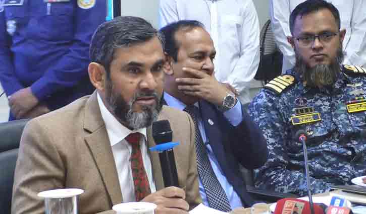 বিগত নির্বাচনে কেন্দ্রে ‘ফেইক আনসার’ রাখা হয়েছিল: ইসি সানাউল্লাহ