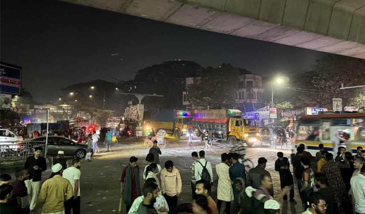 শাহবাগে অবস্থান কর্মসূচি স্থগিত, যান চলাচল স্বাভাবিক