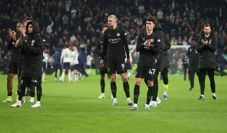 ভুল, ভাগ্য আর নৈপুণ্যের দোলাচলে পয়েন্ট হারাল ম্যানসিটি