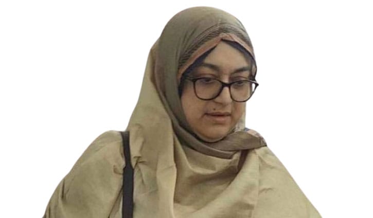 প্রার্থিতা প্রত্যাহার করলেন লুৎফুজ্জামান বাবরের স্ত্রী 