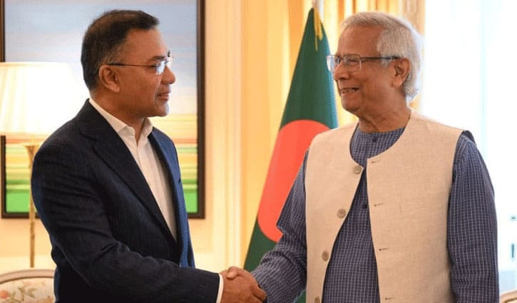 প্রধান উপদেষ্টার সঙ্গে দেখা করতে সপরিবারে যমুনায় তারেক রহমান