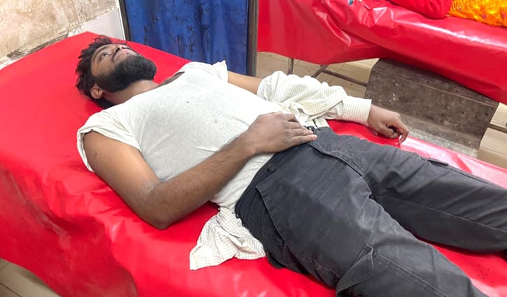 লক্ষ্মীপুরে মব সৃষ্টি করে সাংবাদিকের ওপর হামলা, গ্রেপ্তার ২